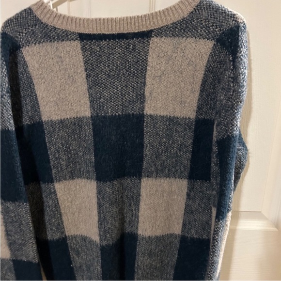 Lucky Brand V-Neck Sweater - Picture 2 of 3